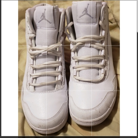 Air Jordan Unisex High Top Gym Shoes - Picture 4 of 8